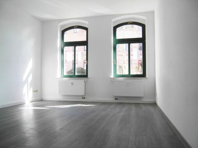 Schicke Singlewohnung mit Wohlfühlbad und Balkon in Chemnitz-Ebersdorf – Foto 1