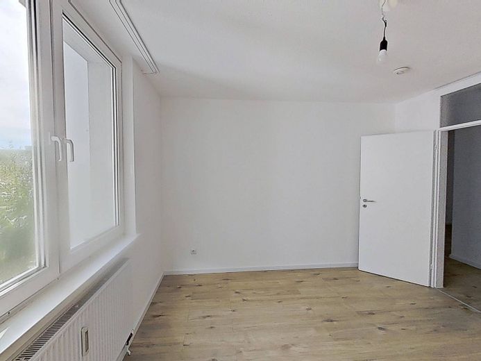 Hell und geräumig: 3-Zimmer-Wohnung. mit Balkon und Wannenbad in fußläufiger Nähe zur Innenstadt – Ansicht II: Schlafzimmer I