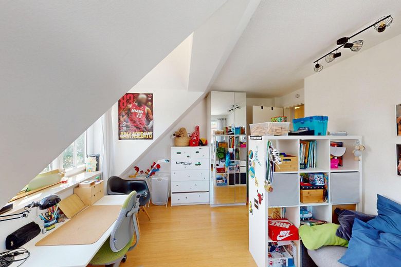 Design-Maisonette (Alleinige Etage) | KfW-A+, Galeria, kominek | blisko S-Bahn Untermenzing – Kinderzimmer EG