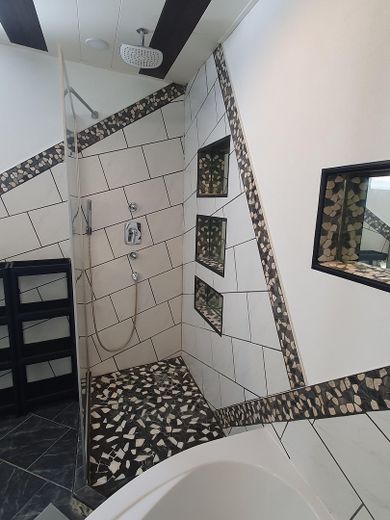 2 banyolu rüya gibi döşenmiş 6 odalı daire (paylaşımlı yaşam için uygun) – Bad 2, Dusche