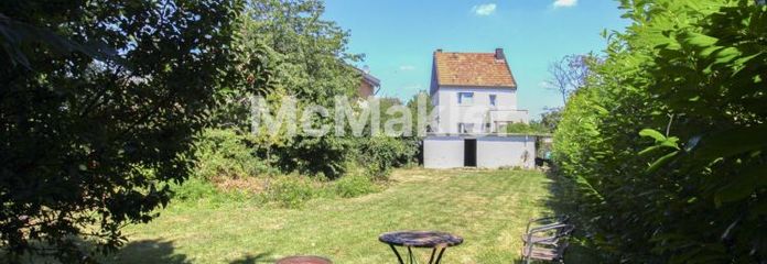 Frei stehendes Einfamilienhaus mit Garten und Garage in Heinsberg