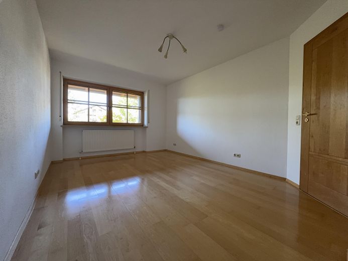 Casa pareada ideal para familias, sin comisión y de particular – 1. OG Zimmer 1