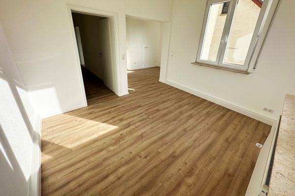 3,5 Zimmer Erstbezug nach Sanierung - Neuer Boden/Küche/Bad/Fenster - Zentrale Lage in Heilbronn