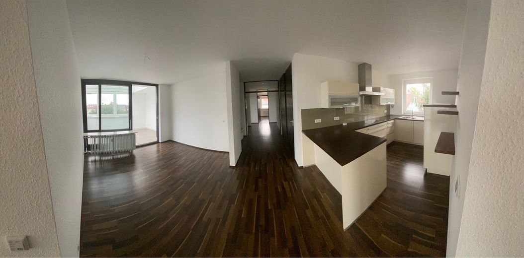 Esclusivo attico inondato di luce | Mainhausen-Mainflingen – Küche und Esszimmer