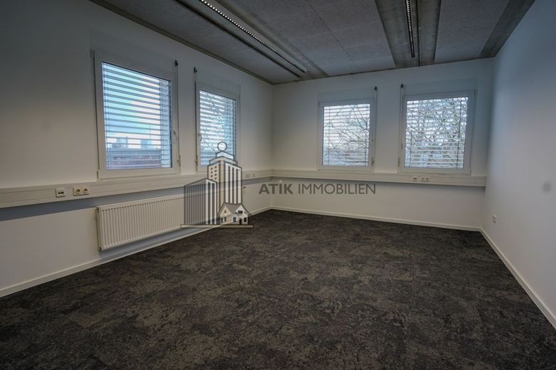 ATIK: Provisionsfrei - Erstbezug nach Sanierung - Repräsentative und Bürofläche mit EBK – Innenbereich
