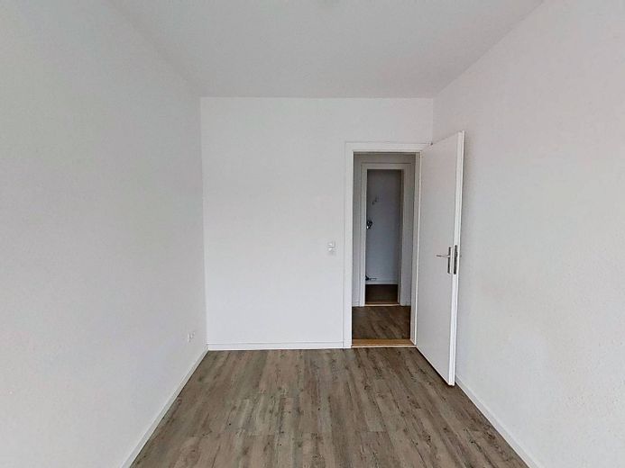 Perfetto per una coppia: appartamento con 3 locali, BALCONE e CUCINA ARREDATA – Ansicht II: Schlafzimmer II