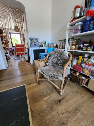 Light-filled old building apartment (5 rooms) by the city park - 4 spacious bedrooms and separate living room – Blick v. Küche Richtung WZ