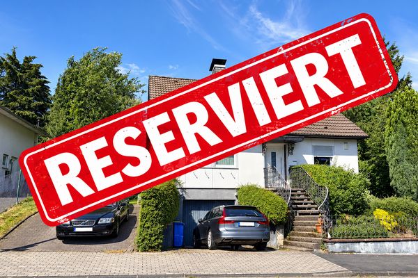 Freistehendes Einfamilienhaus mit schönem Garten und Garage in Aufderhöhe - PROVISIONSFREI