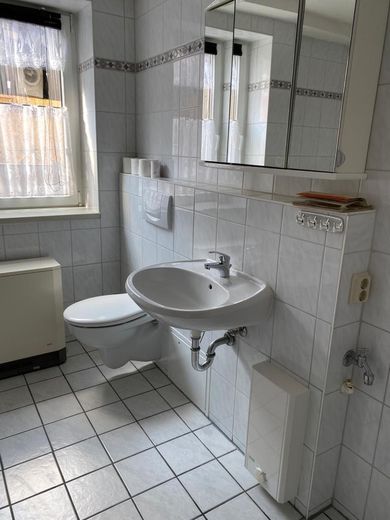 Helle 1,5-Zimmer-Teilmöblierte-Wohnung in Langelsheim – Foto 2