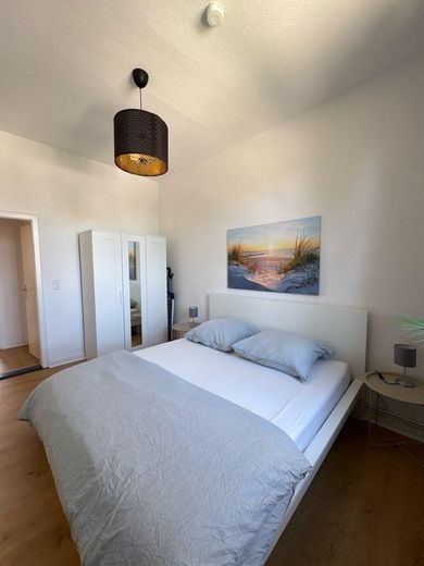 Voll möblierte 2-Zimmer-Wohnung in zentraler Lage Wilhelmshaven – Langzeitmiete willkommen – Schlafzimmer