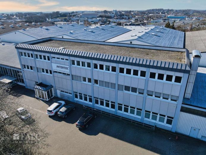 Gewerbeareal mit Logistikhallen, Gefahrgutlager und Entwicklungspotenzial – Verwaltung 2