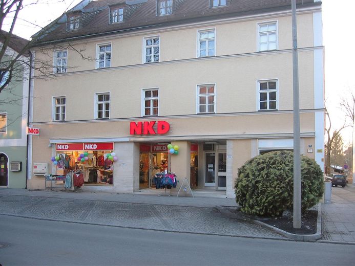 Schöne 3-Zi-Altbauwohnung mit Einbauküche in Bogen Zentrum (1002) – Ansicht Stadtplatz