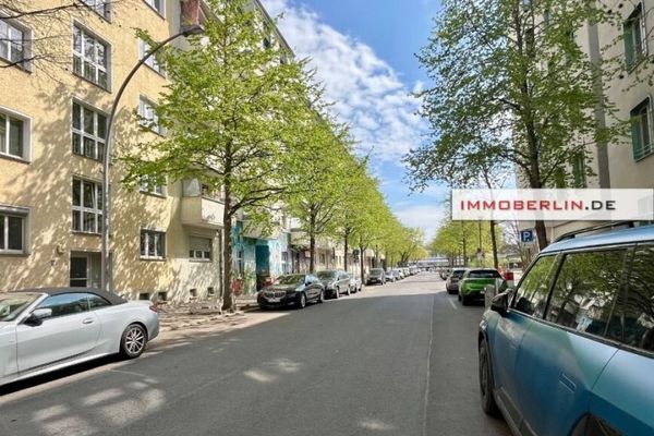 IMMOBERLIN.DE - شقة مميزة في مبنى قديم بموقع حيّ مرغوب