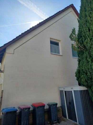 Rentables Mehrfamilienhaus mit vielen Möglichkeiten – Giebelseite N/O