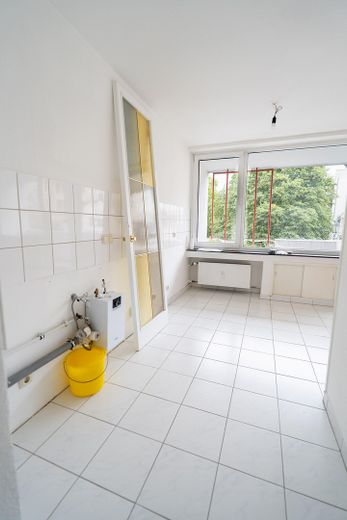 3-pokojowe mieszkanie z dwoma balkonami w centrum Frankfurtu – Zdjęcie 5