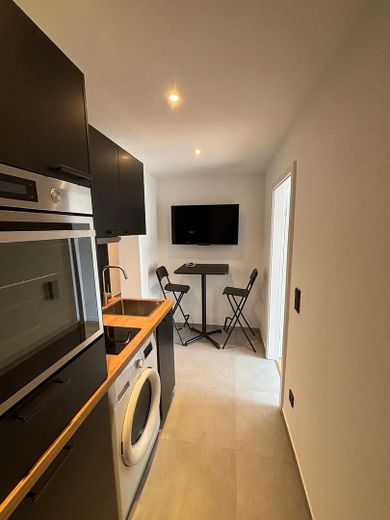 Möbliertes WG-Zimmer ab sofort verfügbar / Stadelheimer Straße 23, München / WE7 / Zi.1 – Küche