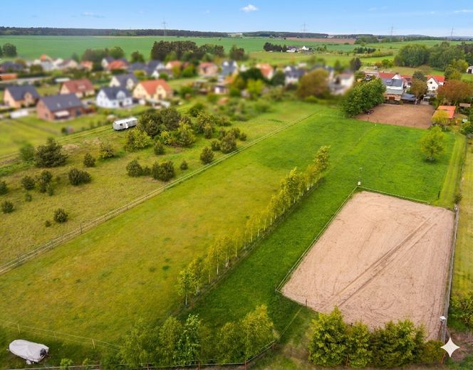 Drohne Reitplatz/Weiden