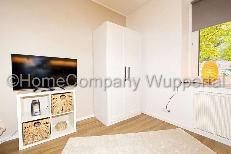 شقة بأسلوب البوهو مع أثاث جديد وإمكانية الوصول إلى DSL في Südstadt، بالقرب من الجامعة – 1ce5c129c19102d93f1d4132ee9f5be6065c4579.jpg