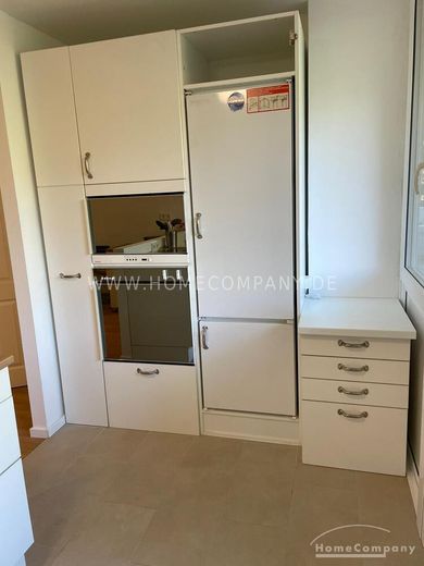 4,5-Zimmer-Wohnung mit Balkon in Oberföhring – 84c58786d754f428aa1e4fb3edaf9c45c9943cc6.jpg