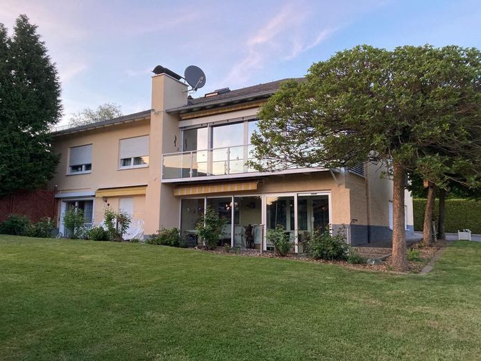Haus mit Grundstück