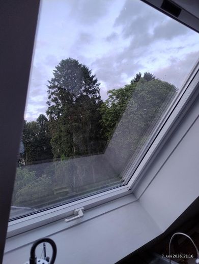 Charmante 3-Zi.- Maisonettewhg, TG-Stellplatz ,Garten, Balkon in grüner Lage von Hamburg Meiendorg – Fenster mit Fluchtweg