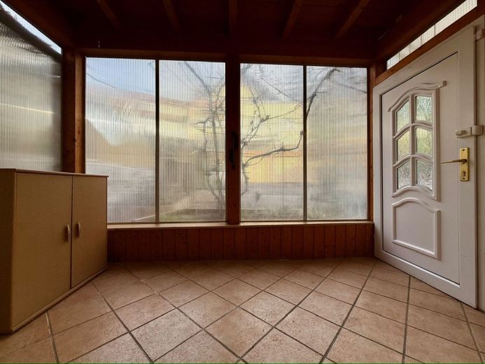 Menden: Flexibler Altbau mit reichlich Platz und vielen Optionen! – Windfang / Eingangsbereich