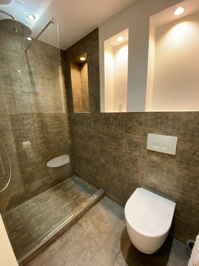 Schickes möbliertes 1,5-Zimmer Appartement mit Terrasse – Foto 3