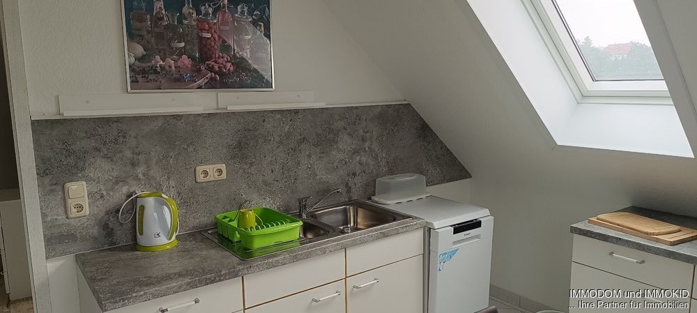 2-Zimmer-Wohnung mit BALKON - vollmöbliert -Nähe VW-Standort – Küche mit Geschirrspüler