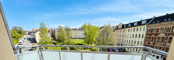 2-room apartments with balcony, bathroom with shower and elevator in the building – In Gera’s Ostviertel district.