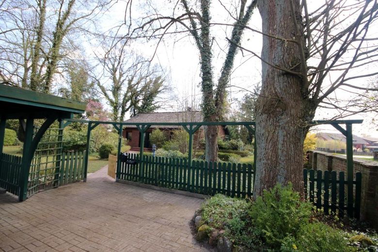 Ein Zuhause zum Ankommen - Bungalow mit idyllischem Naturgarten – Bild 4
