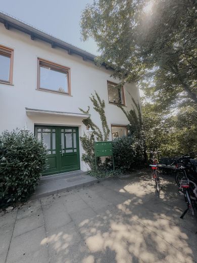 Sofort bezugsfrei nach Renovierung | Findorff | Garage | provisionsfrei | nahe Bürgerpark – Eingangstür und Briefkasten
