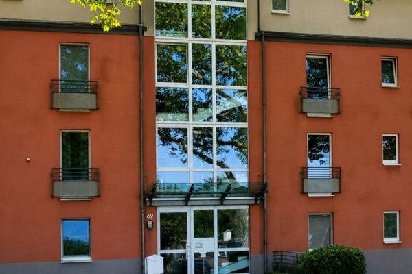Lichtdurchflutetes Wohnen mit offenem Wohnkonzept & großem Balkon