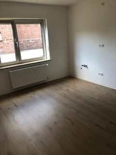Helle 1 Zimmer, Küche, Dusche/WC Wohnung – Küche