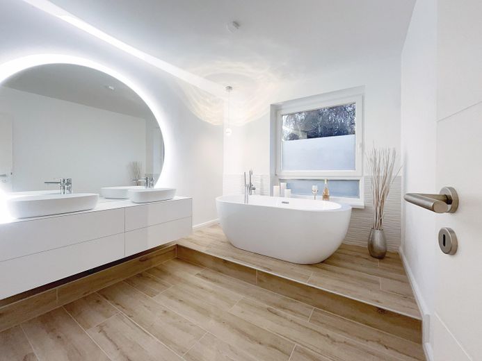 Bad Homburg Berliner Siedlung - Modernisiert und sofort bezugsfrei – BADEZIMMER