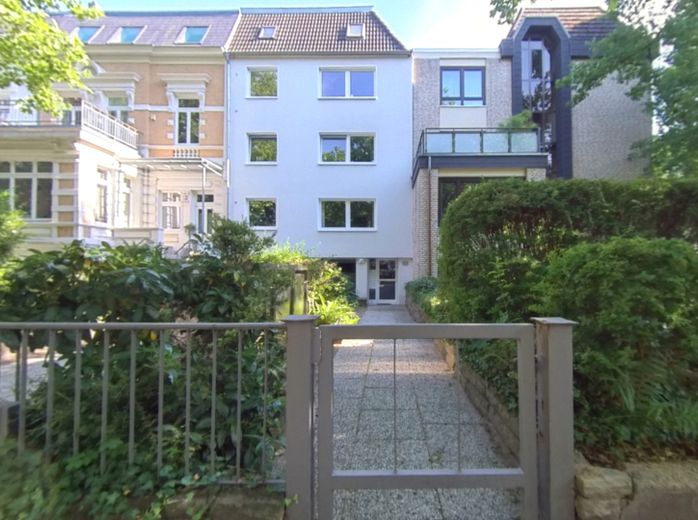 UBICACIÓN PRIVILEGIADA: Hamburgo-Harvestehude - APARTAMENTO AMUEBLADO DE 2 HABITACIONES – Straßenansicht