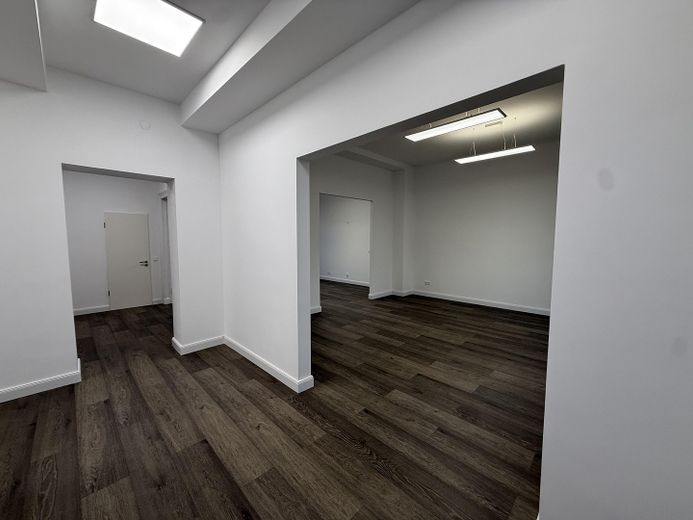 Commercial space for medical practice, practice, cosmetics, massage, office or law firm in RUDOW, 160 m2 for rent – Photo 17