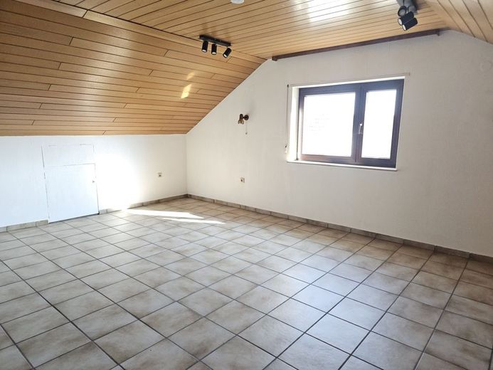 Wohnung in Siegelbach zu vermieten. Gute Aufteilung. Helle Räume. Ideal für Zweisamkeit ... – 5268 - Wohnzimmer
