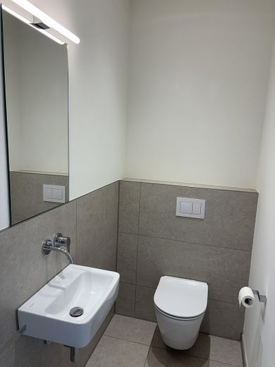 Exklusive 4-Zimmer-Wohnung mit großem Balkon – Foto 7