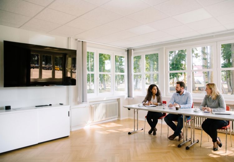 All-in-One Büros in Goslar – bezugsfertig, sofort startklar, alles inklusive. – Meetingraum
