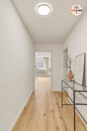 Provisionsfreie 2-Zimmer-Wohnung in Reutlingen – sofort verfügbar – Flur