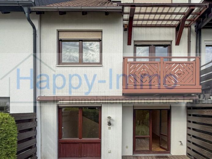 Casa a schiera in posizione tranquilla a Kirchheim / 2 garage / libera da subito – Photo 1
