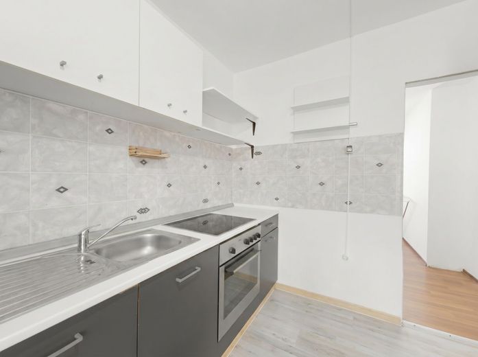 Renditestarkes Mehrzimmerhaus mit Entwicklungs-
potenzial - ideal für Kapitalanleger und Investoren – Küche OG