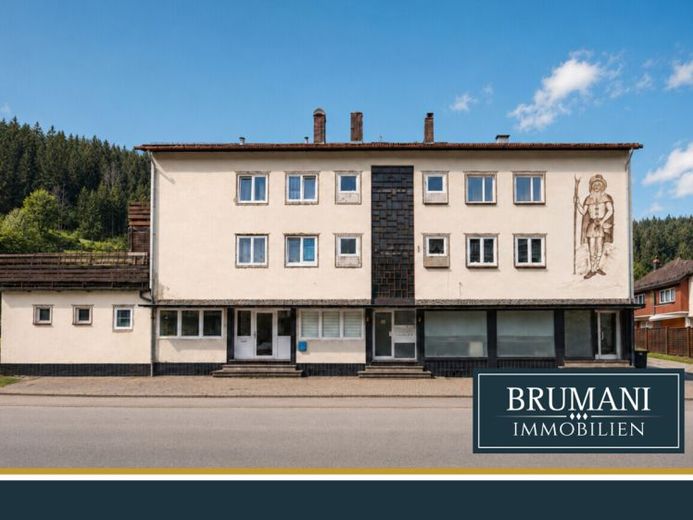 BRUMANI | Renditestarkes Wohn- und Geschäftshaus in bester Lage in Titisee-Neustadt – Foto 1