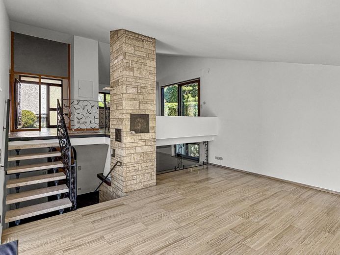 Heilbronn-Ost Bestlage: Architektenhaus mit Einliegerwohnung & Garten – Wohnzimmer