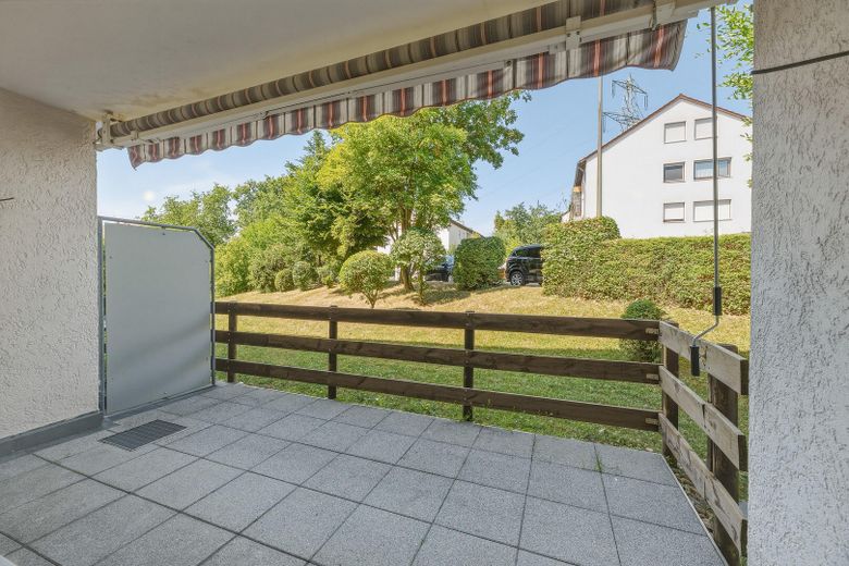 Jetzt die Ferienzeit nutzen! 3,5 Zi mit eigener Terrasse und extra Hobbyraum – Terrasse
