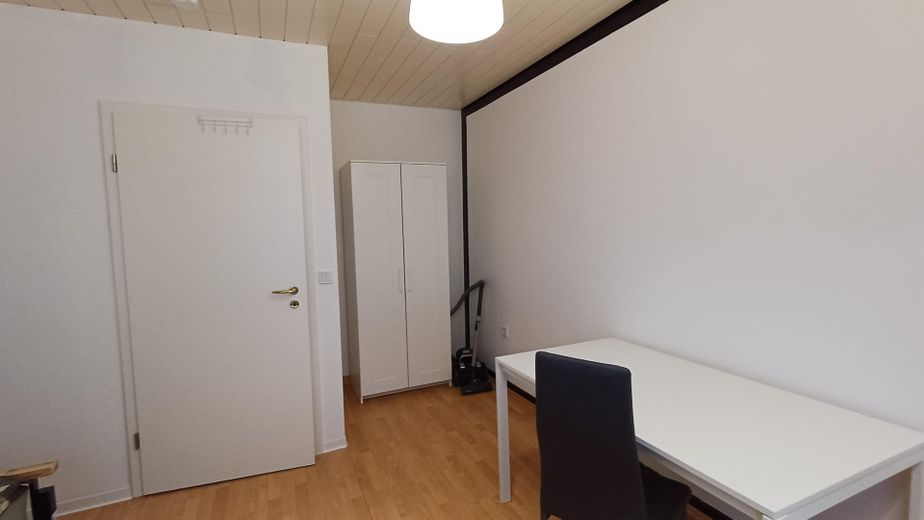 Limburg Linter में बालकनी वाला 3 कमरों का अपार्टमेंट – फोटो 3