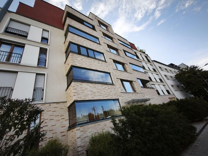 Droomachtig 2-kamerappartement op perfecte locatie voor de beurs: eersteklas verbindingen in het hart van Frankfurt – Foto 23