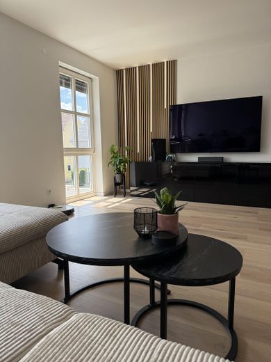 Wohnung 2,5 Zimmer 55 qm kernsaniert Provisionsfrei – WZ