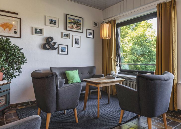 Alojamiento Moselsteig: 6 apartamentos vacacionales, cafetería y vivienda del operador con vistas al Mosela – Gastraum