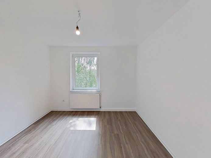 Bielefeld-Mitte’de geniş oturma mutfağına sahip ferah 2 odalı daire – Ansicht I: Wohnzimmer